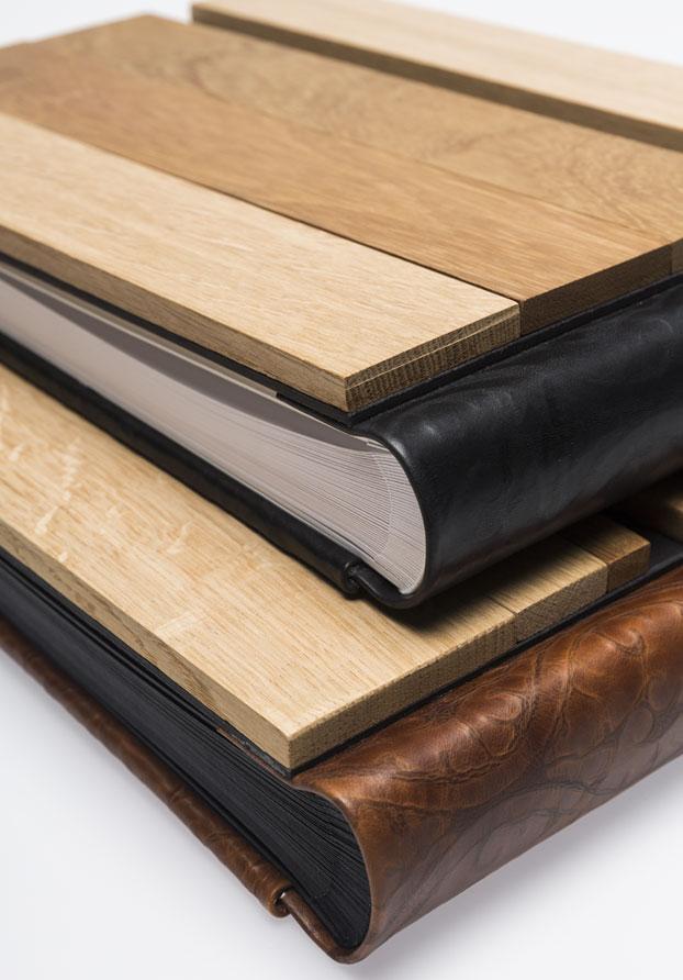 Oak wood album with handmade printed leather. Monnalisa Album