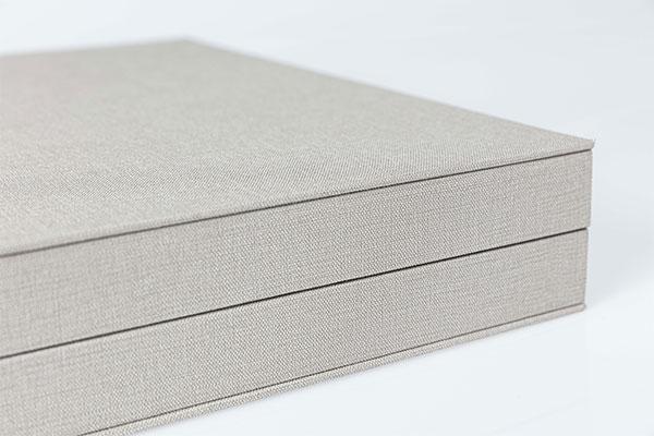 Modern casket covered in gray fabric wedding album Monnalisa Album