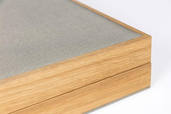 Box in oak wood and frog paper for wedding albums and for professional photographers